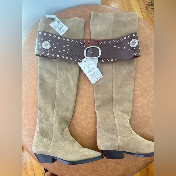 NWT ZARA 100% COW Leather COWBOY BOOTS SIZE USA 6.5 and EUR 37
🚨FIRM PRICE - Picture 9 of 15